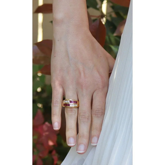 10k Yellow Gold Natural Ruby and Diamond Band Ring Size 7 - Picture 3 of 9